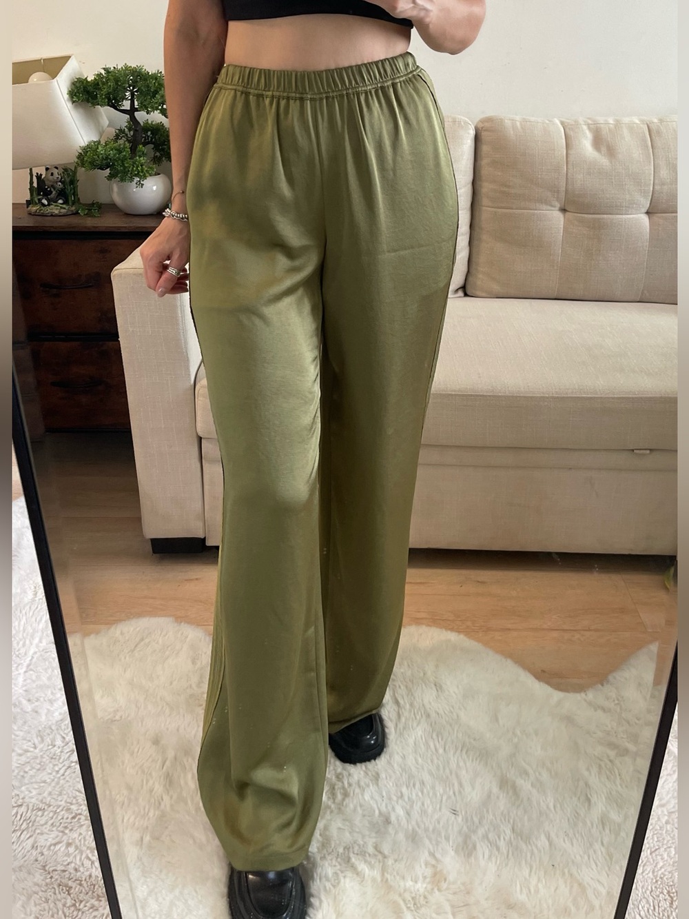 NWT Vince 100% Silk Satin Wide Leg Pull-On Pants Olive Green Size XS